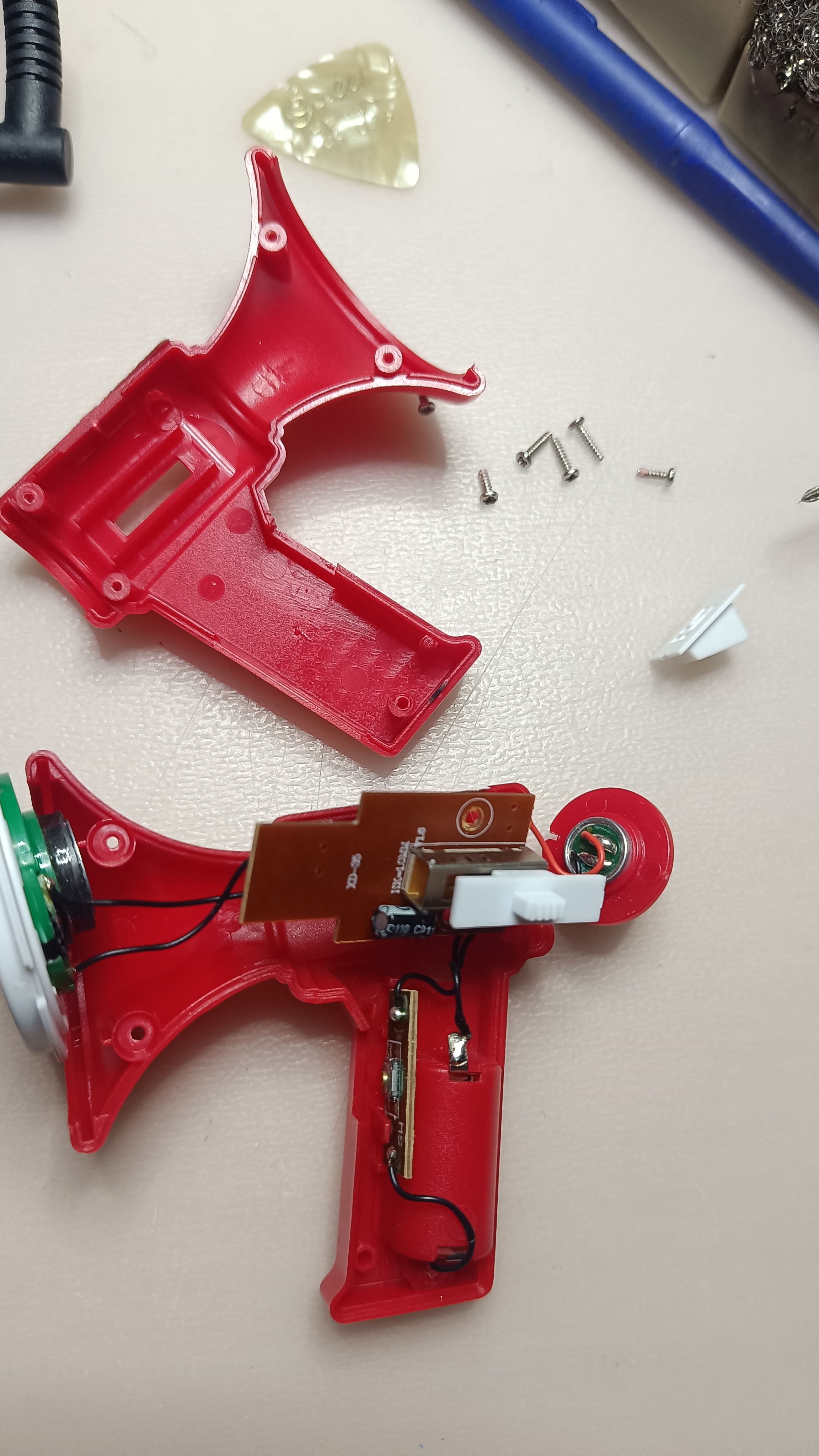 Toy megaphone hack 3